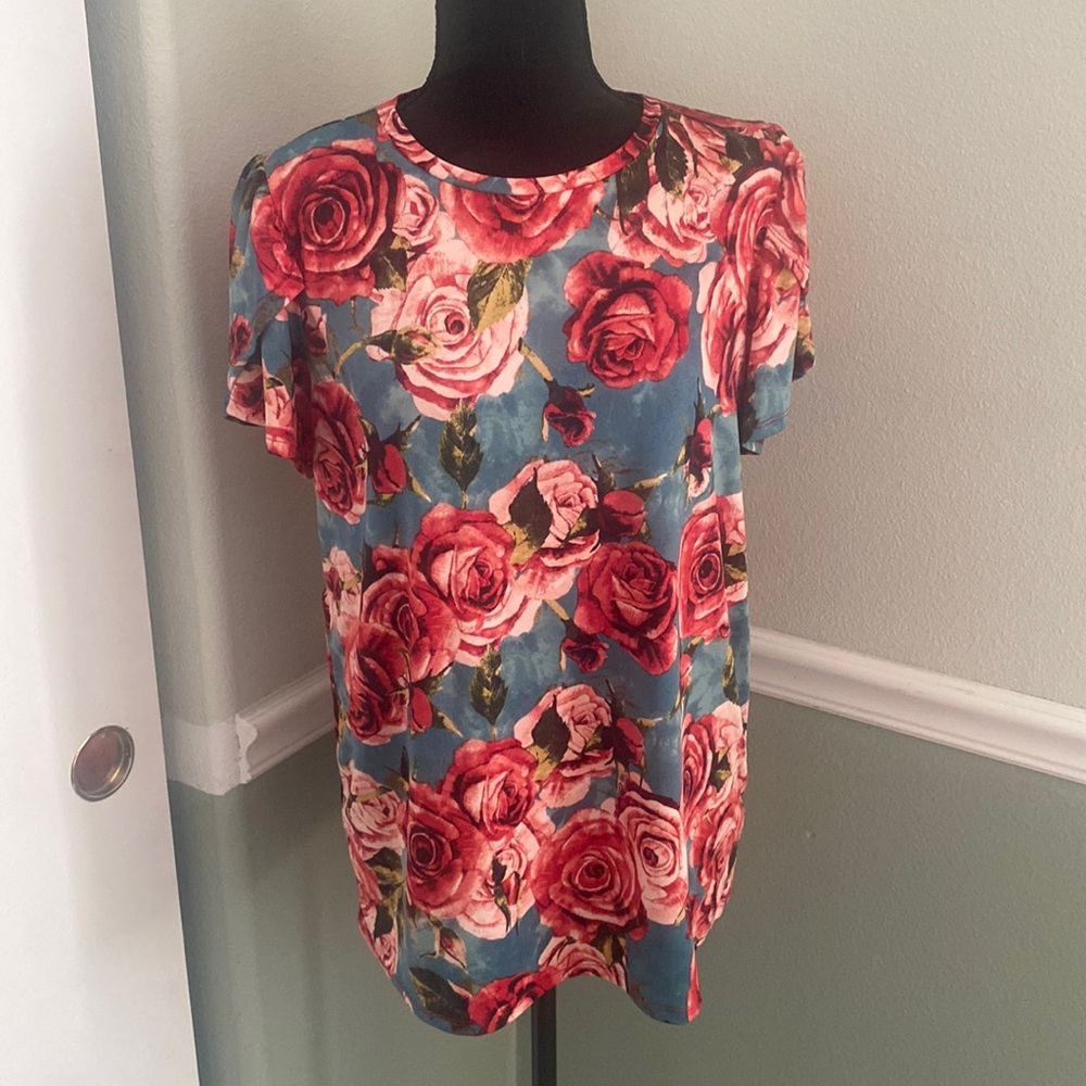 NWT Agnes and Dora Floral Olive Top
